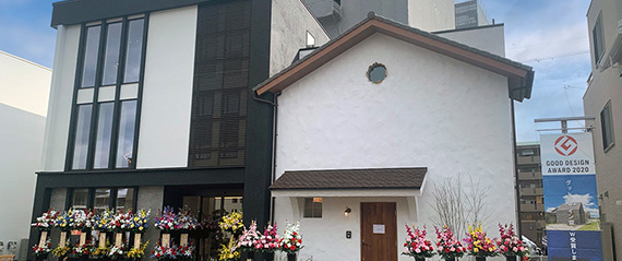 ビルトインガレージがついた離れのある平屋のお家 けやき小町 公式 チェックハウス ビルトインガレージがついた離れのある平屋のお家 けやき小町 公式 チェックハウス