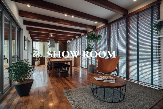 SHOW ROOM