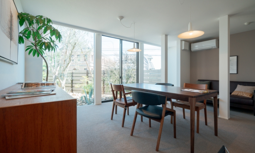 CHECK HOUSE SHOWROOM