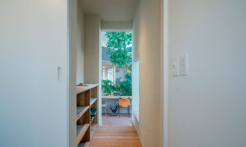 CHECK HOUSE SHOWROOM
